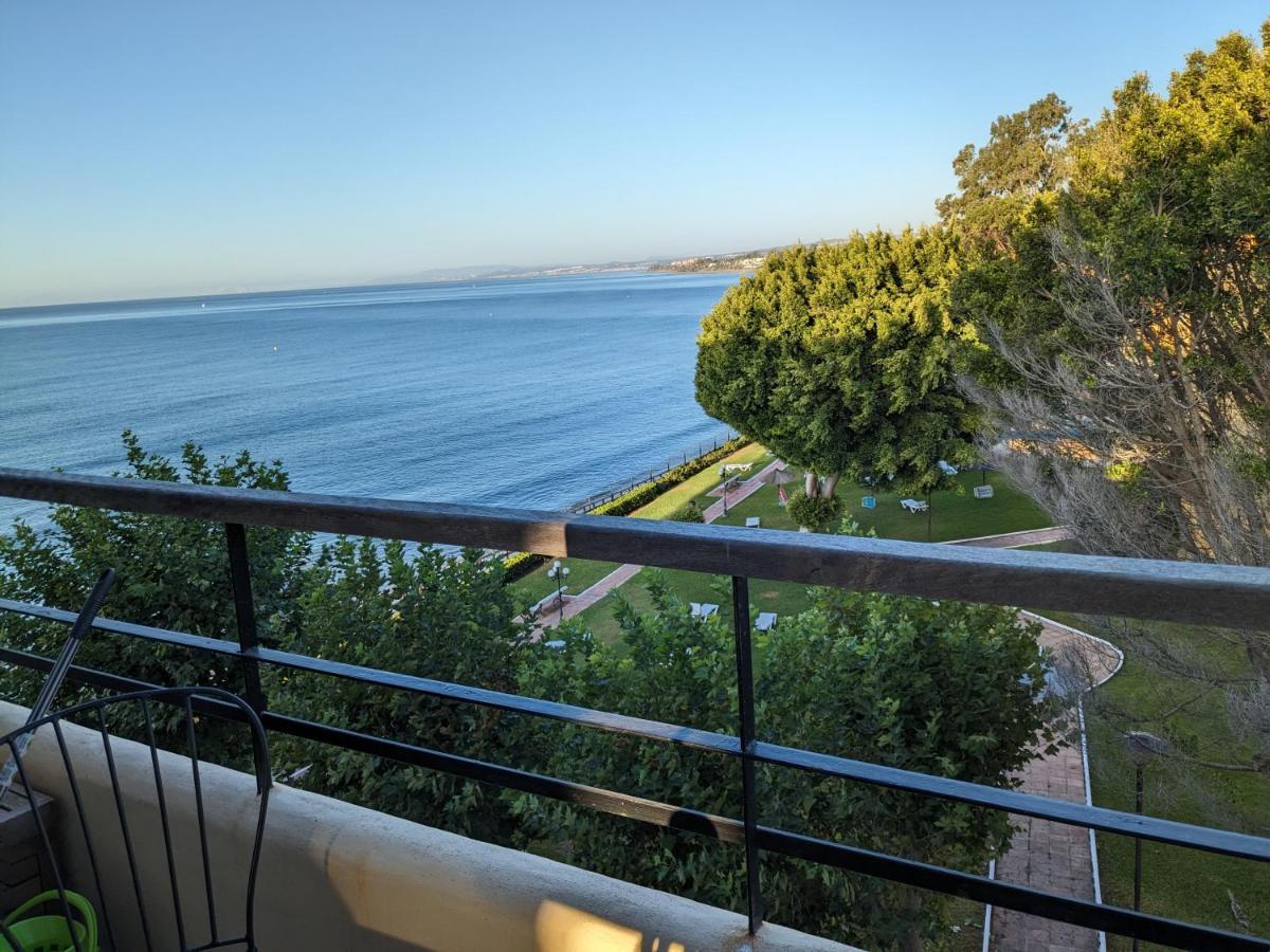Seaside View Apartment Estepona Exterior photo